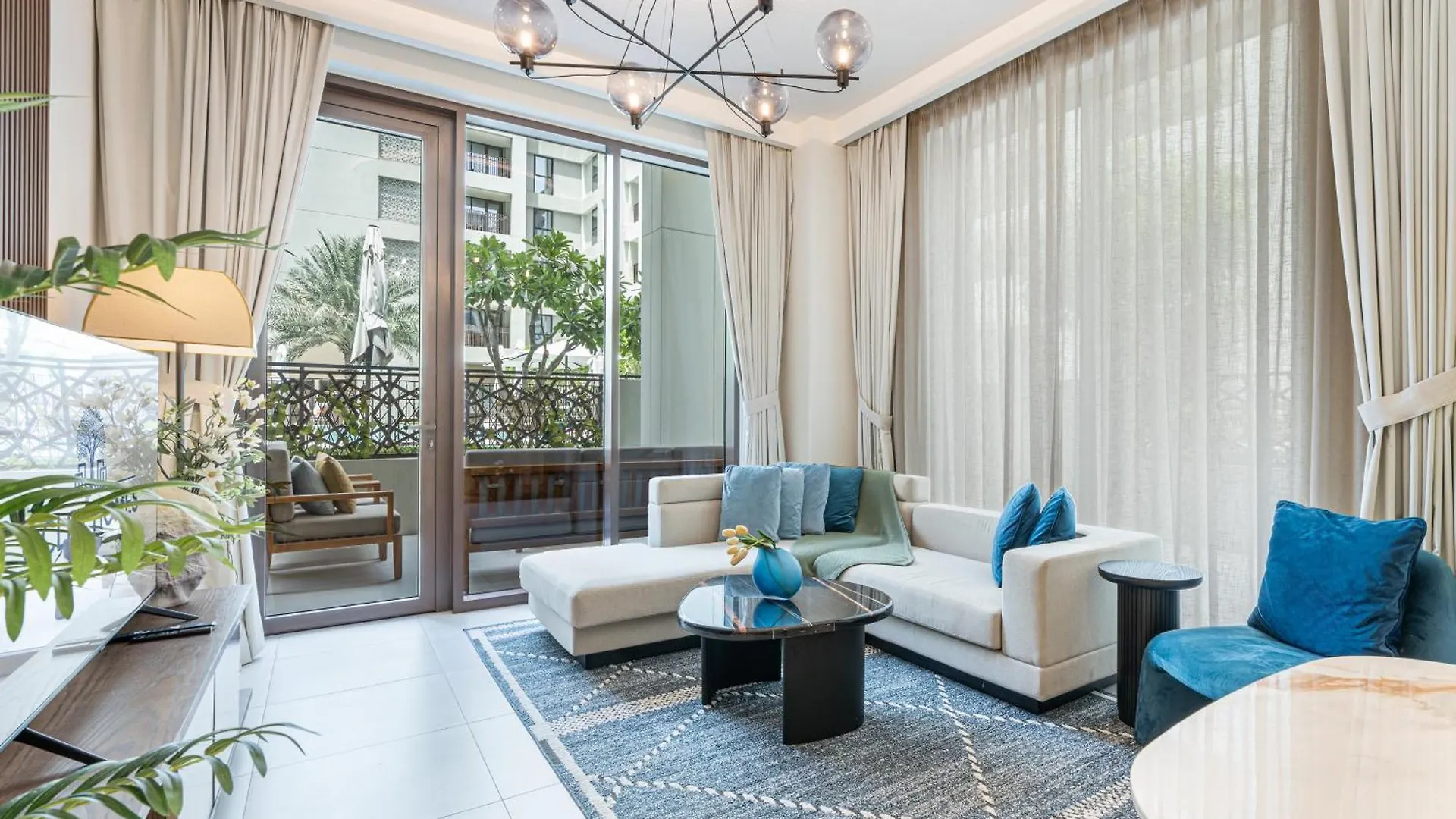 Creek Home With Private Terrace & Direct Pool Access Dubai