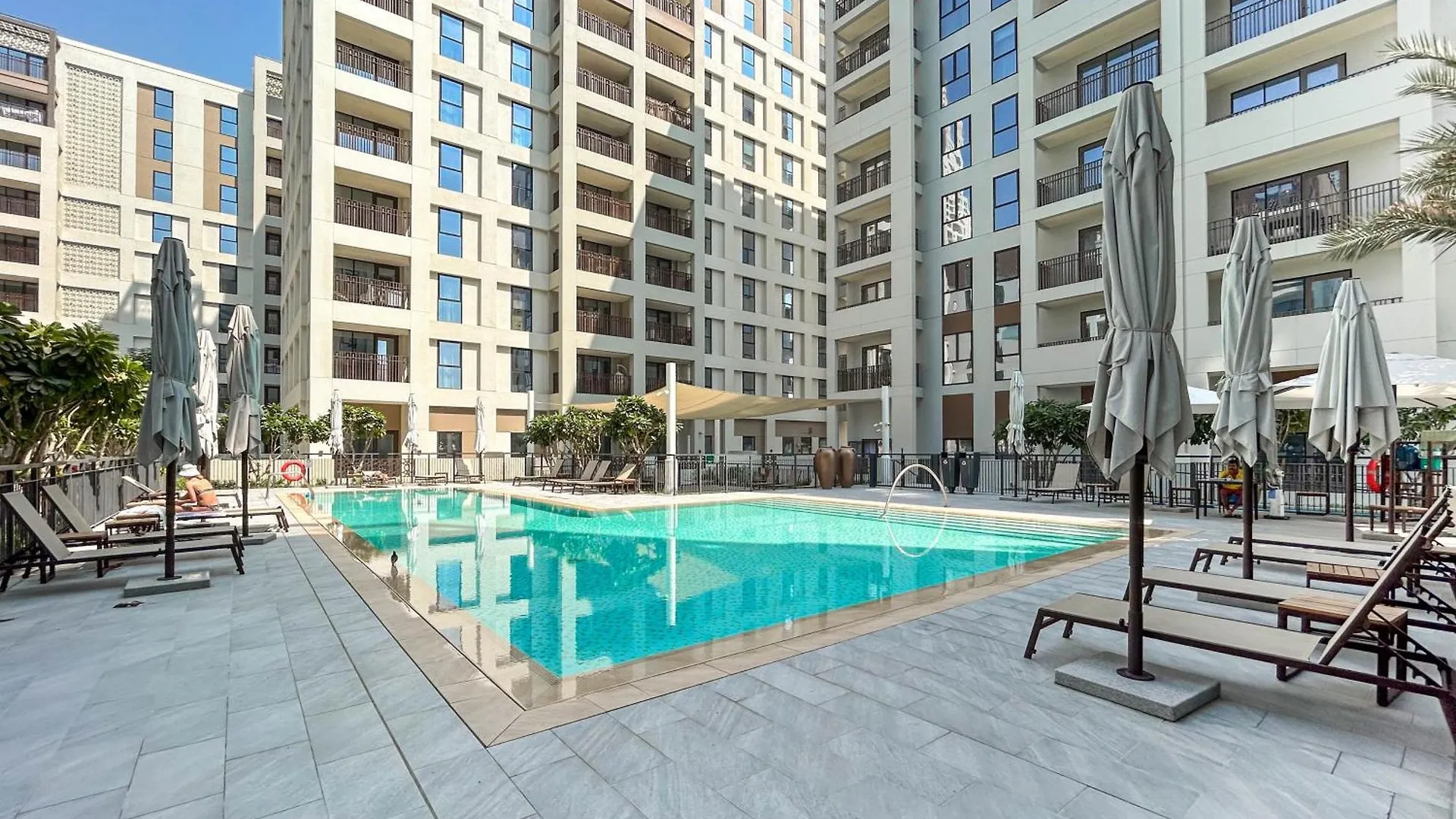 Creek Home With Private Terrace & Direct Pool Access Dubai